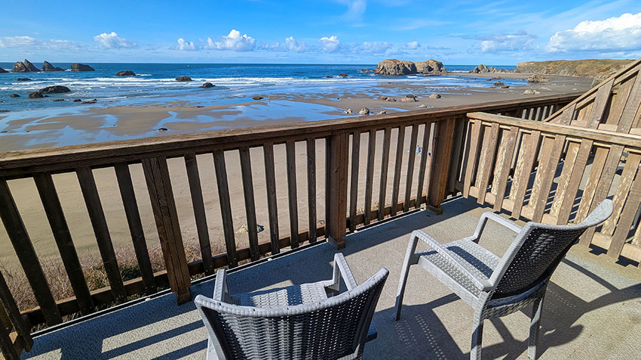 Face Rock Retreat: South Interior #8